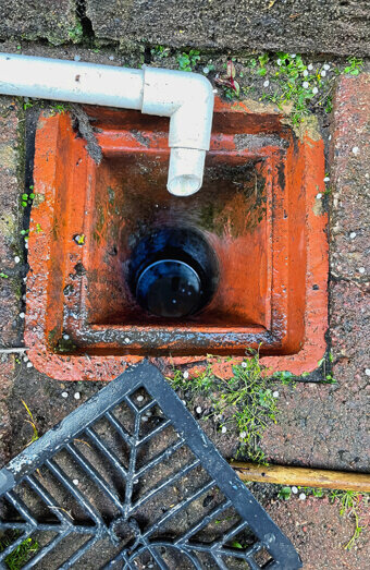 https://blockeddrainsosbornepark.com.au/uploads/2025/07/hero-blocked-sewers-89214.jpg